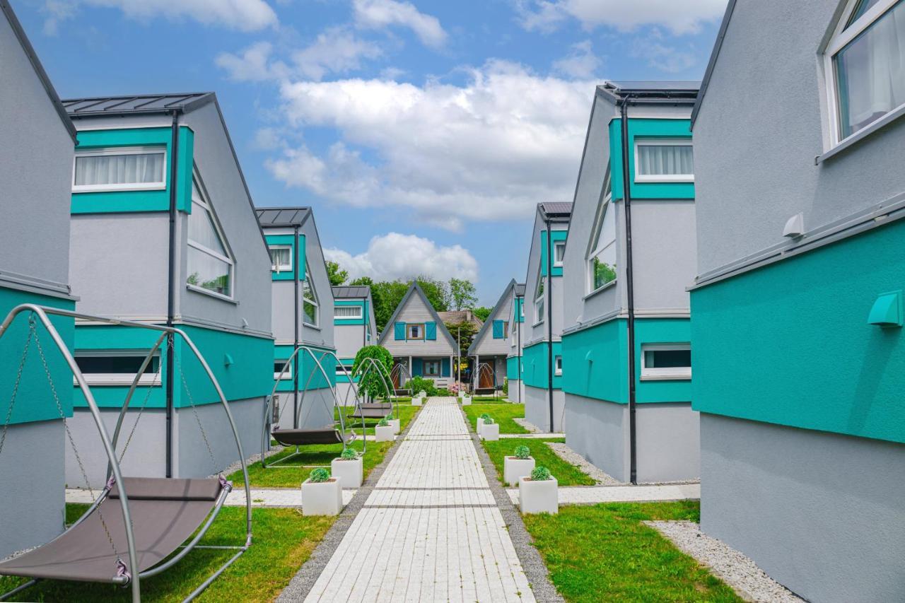 Hotel Osrodek Sea Star Premium Sarbinowo Exterior foto