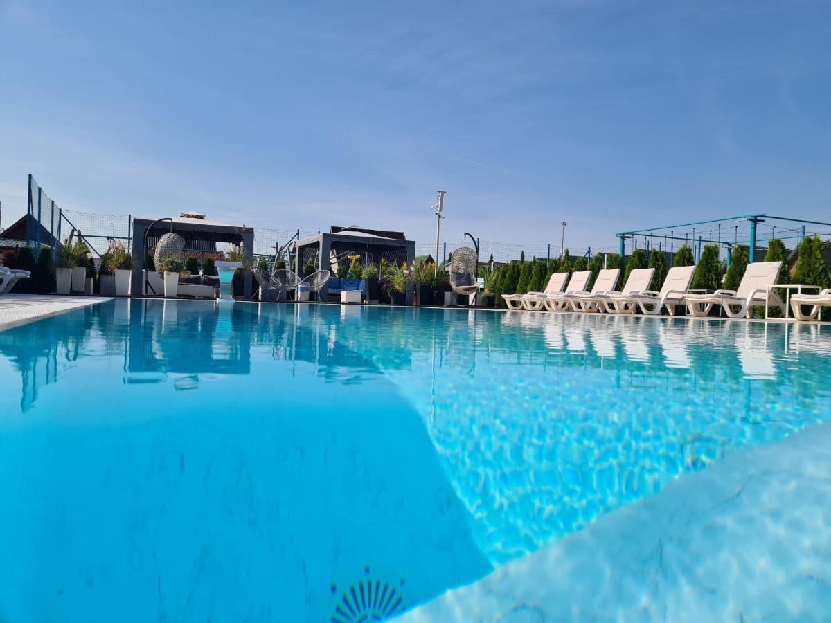 Hotel Osrodek Sea Star Premium Sarbinowo Exterior foto