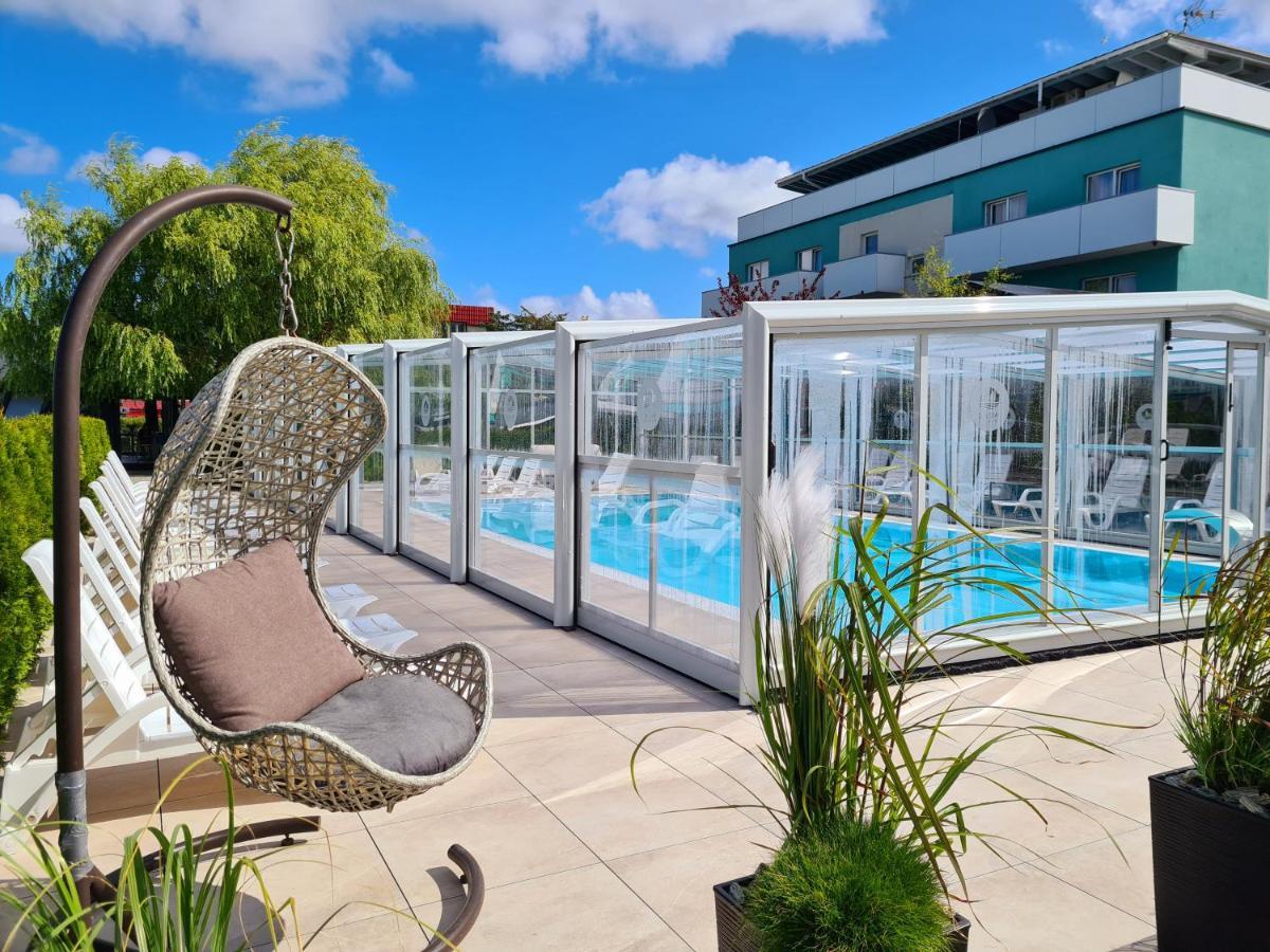 Hotel Osrodek Sea Star Premium Sarbinowo Exterior foto